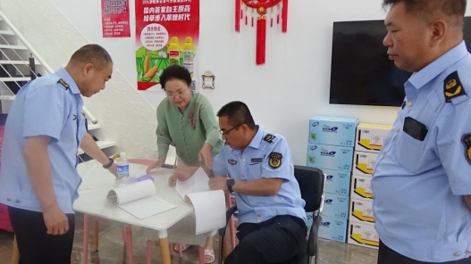 科左中旗农牧业综合行政执法大队开展农药市场专项检查，筑牢农业安全防线